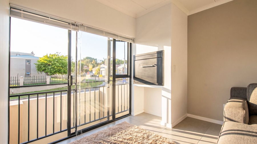 2 Bedroom Property for Sale in Vredekloof East Western Cape